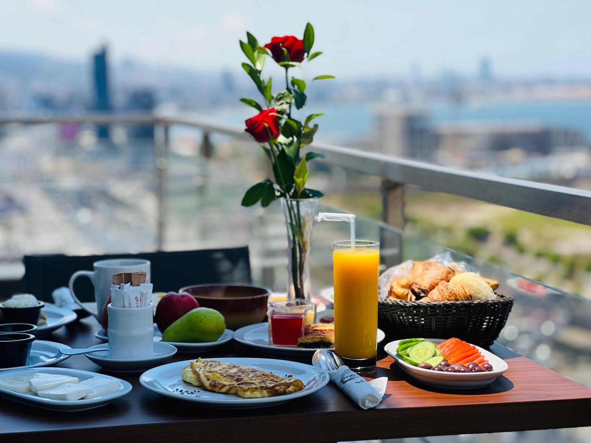 Louis V Hotel Beirut Exterior foto